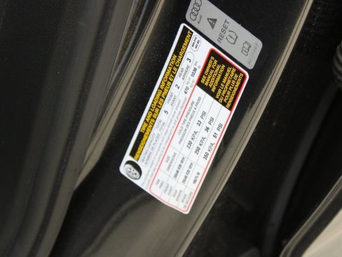 Used 2024 Audi Q5 2.0T Premium Plus w/ Premium Plus Package image 32