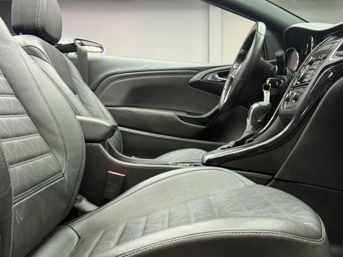 Used 2019 Buick Cascada Premium FWD image 28