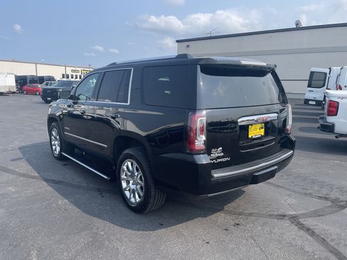 Used 2015 GMC Yukon Denali w/ Premium Package AWD/4WD image 6