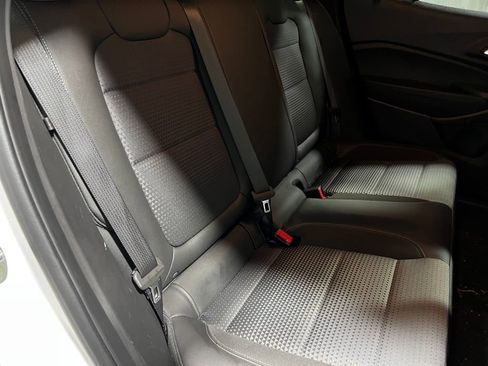 Used 2025 Chevrolet Trax LT image 12