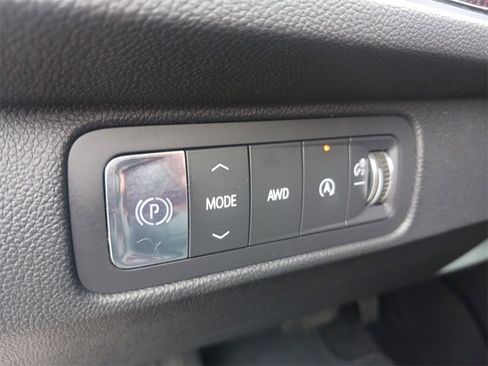 Used 2025 Chevrolet Traverse Z71 w/ Driver Confidence Package image 38