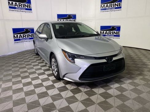 Used 2024 Toyota Corolla LE FWD image 1
