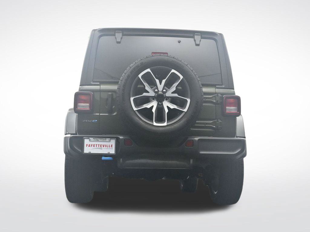 Used 2024 Jeep Wrangler Unlimited w/ Convenience Group AWD/4WD image 35