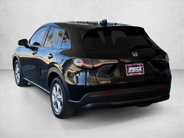 Used 2025 Honda HR-V LX image 3