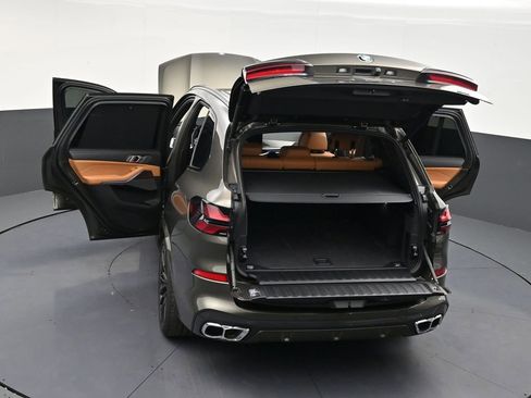 Used 2025 BMW X5 M60i image 32