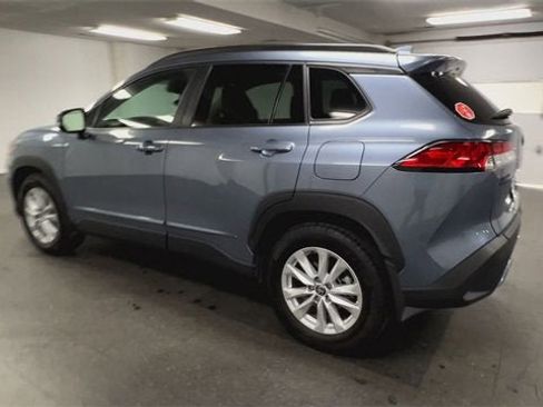 Used 2023 Toyota Corolla Cross LE image 6