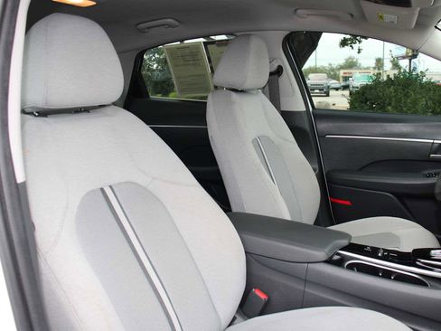 Used 2022 Hyundai Sonata SE w/ Preferred Accessory Package image 34