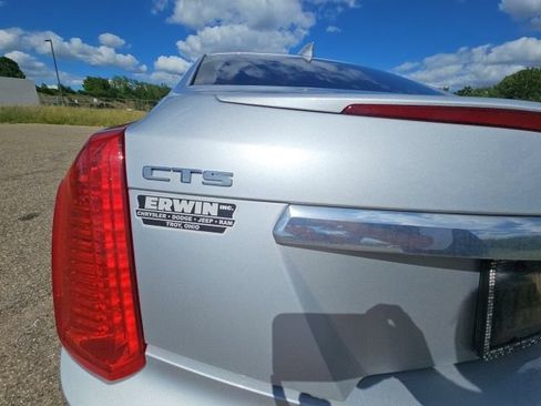 Used 2018 Cadillac CTS Luxury RWD image 5
