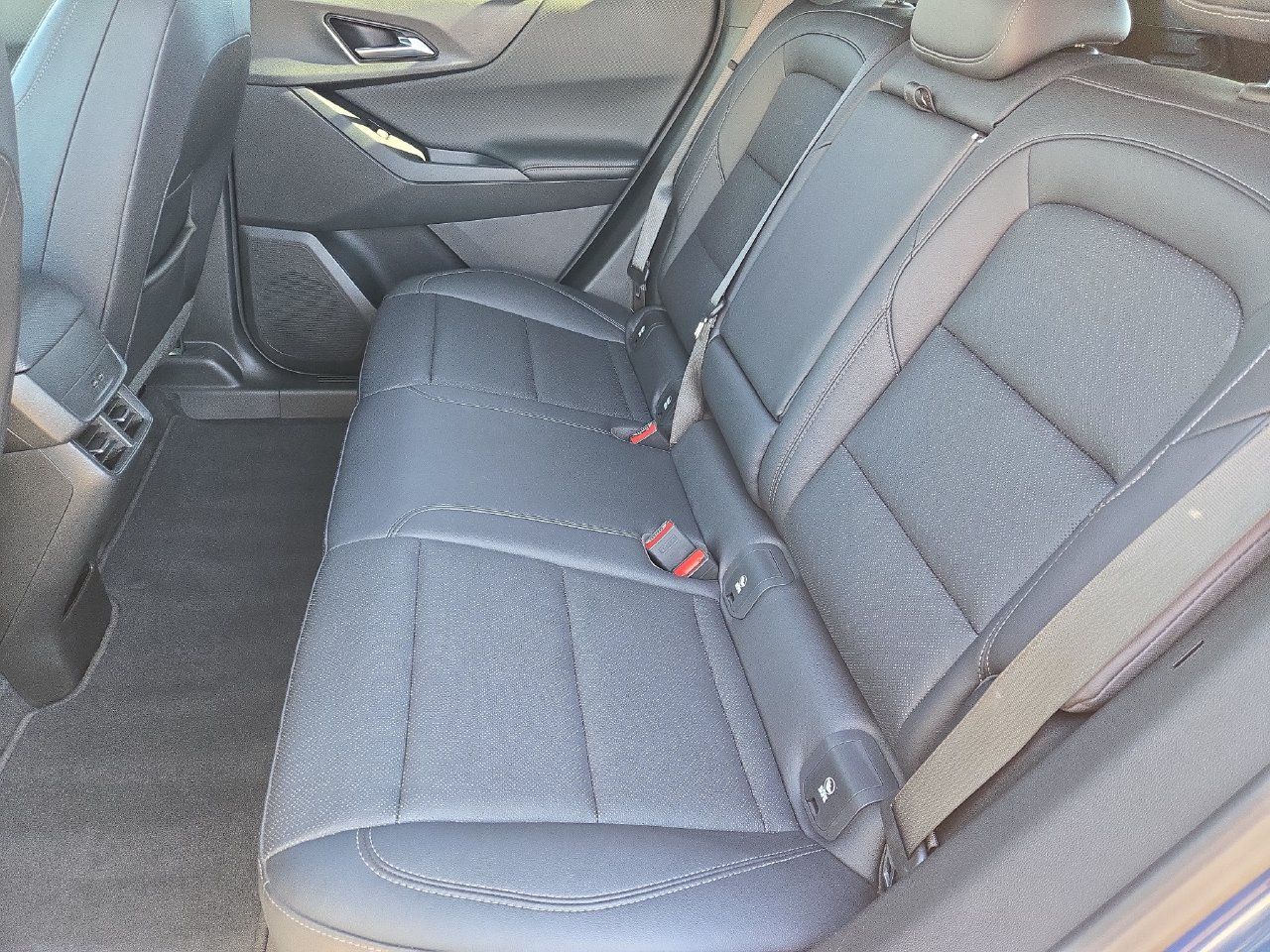 Used 2025 Chevrolet Equinox LT w/ Convenience Package II FWD image 14