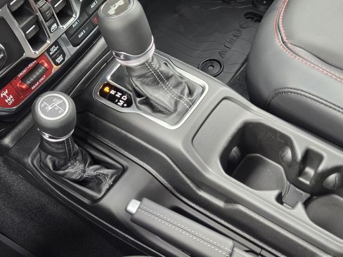 New 2026 Jeep Wrangler Unlimited Rubicon AWD/4WD image 18