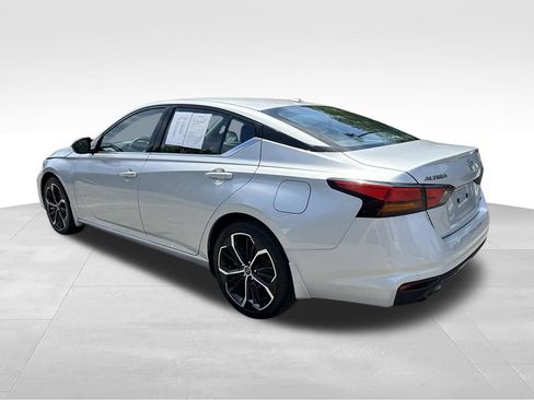 Used 2024 Nissan Altima 2.5 SR w/ SR Premium Package AWD/4WD image 5