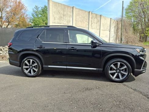 Certified 2023 Honda Pilot Touring image 7