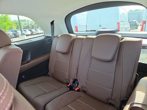 New 2026 Mercedes-Benz GLS 450 4MATIC image 33