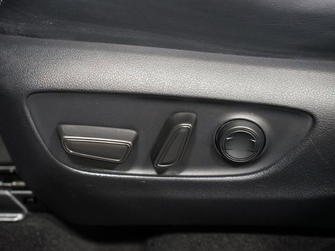 Used 2019 Toyota RAV4 Limited w/ Advanced Technology Package AWD/4WD image 35