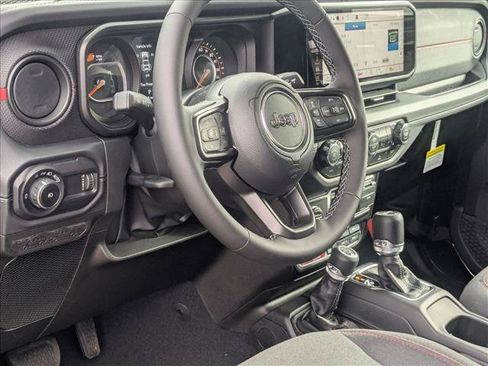 New 2026 Jeep Wrangler Unlimited Rubicon w/ Technology Group AWD/4WD image 3