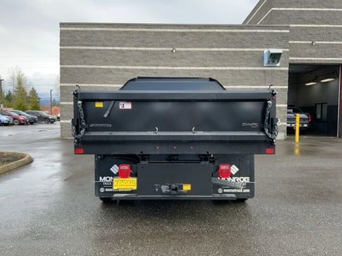 New 2025 Ford F550 4x4 Regular Cab Super Duty image 5