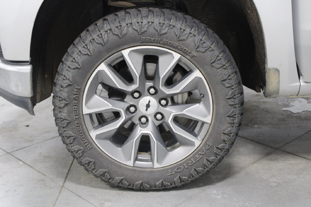 Used 2020 Chevrolet Silverado 1500 LT w/ Trailering Package AWD/4WD image 37