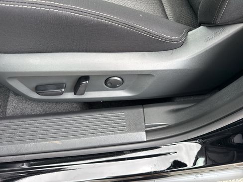 New 2026 Nissan Rogue SV AWD/4WD image 15
