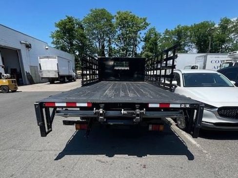 Used 2023 Isuzu NPR RWD image 3