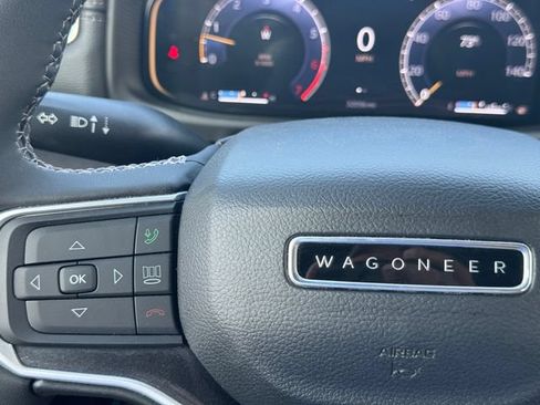 Certified 2024 Jeep Wagoneer 4WD image 27