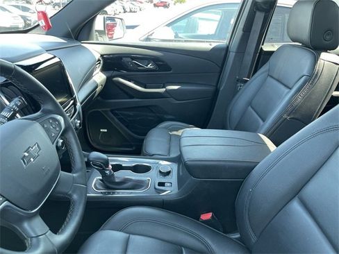 Used 2023 Chevrolet Traverse RS image 12