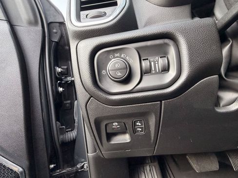Used 2025 RAM 1500 Laramie AWD/4WD image 21
