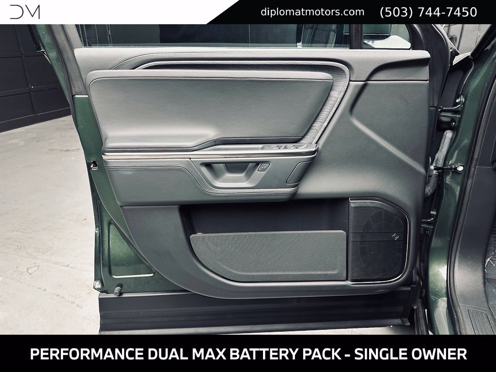 Used 2025 Rivian R1S Adventure Dual AWD/4WD image 32