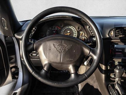 Used 2002 Chevrolet Corvette Coupe w/ Preferred Equipment Group2 image 12