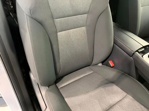 Used 2024 Nissan Rogue SV image 39