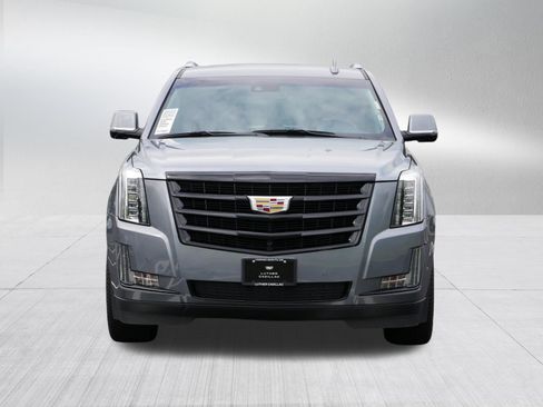 Used 2020 Cadillac Escalade Premium Luxury w/ Escalade Sport Edition AWD/4WD image 2