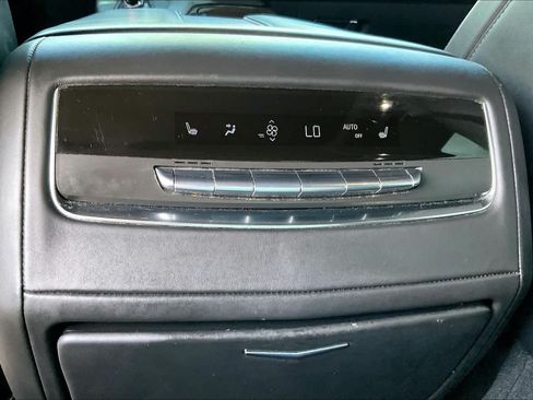 Used 2021 Cadillac Escalade ESV Sport Platinum AWD/4WD image 32