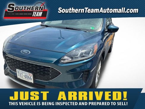 Used 2020 Ford Escape SE FWD image 1