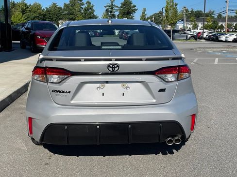 Used 2025 Toyota Corolla SE w/ SE Premium Package FWD image 5