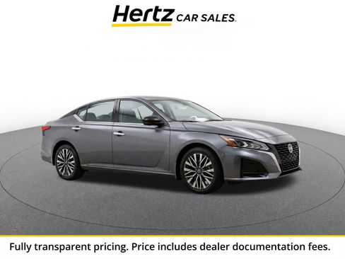 Used 2025 Nissan Altima 2.5 SV FWD image 1