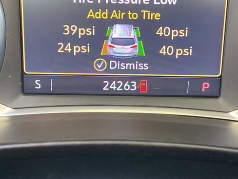 Used 2024 Chevrolet Equinox RS w/ RS Leather Package image 27