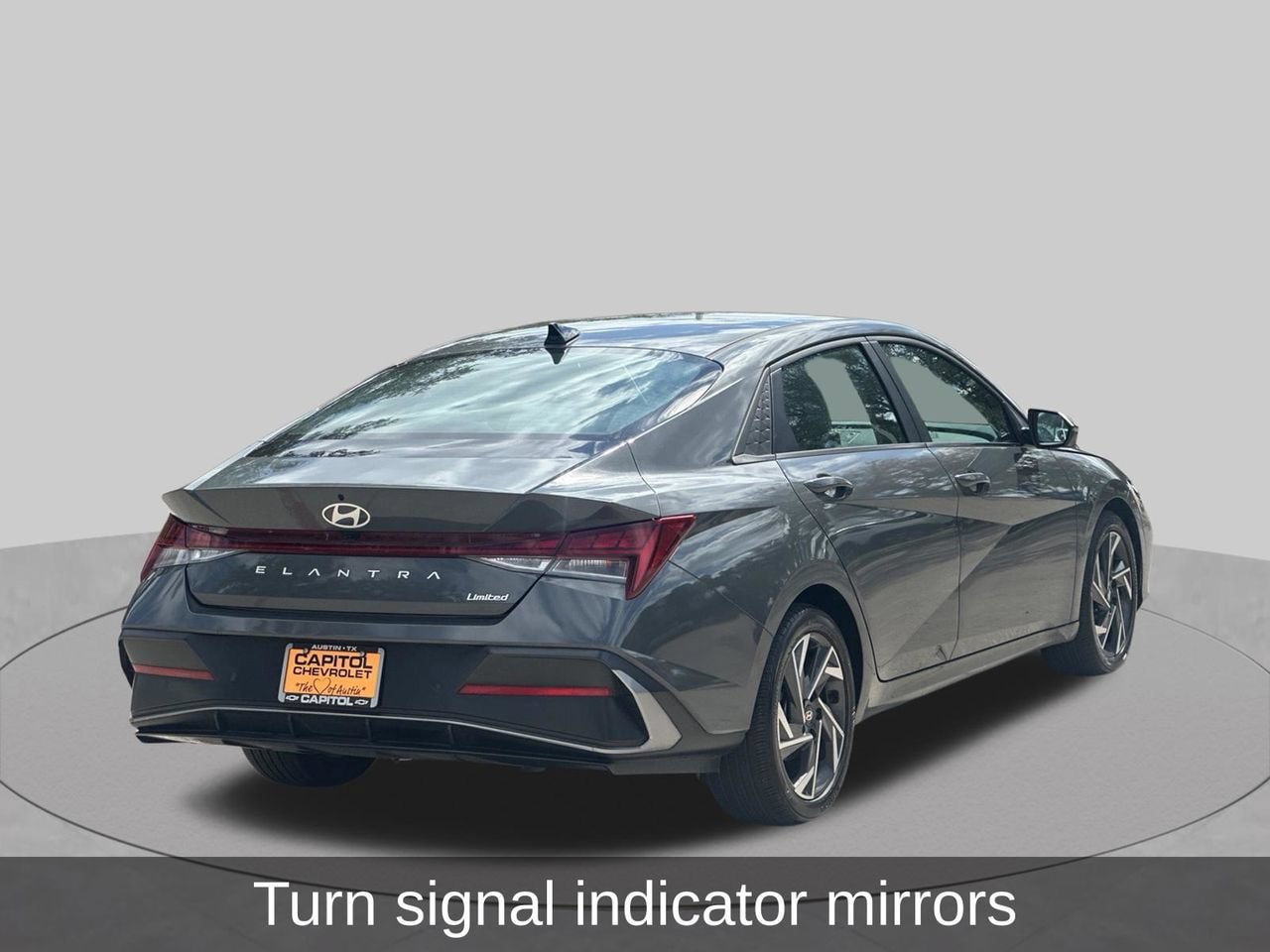 Used 2024 Hyundai Elantra Limited FWD image 5