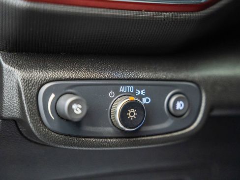 Used 2021 Chevrolet TrailBlazer RS w/ Convenience Package FWD image 42