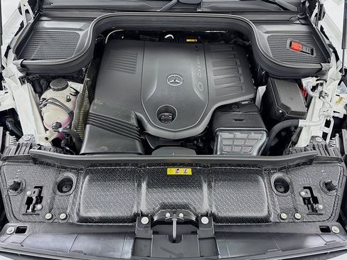 New 2026 Mercedes-Benz GLS 450 4MATIC image 11