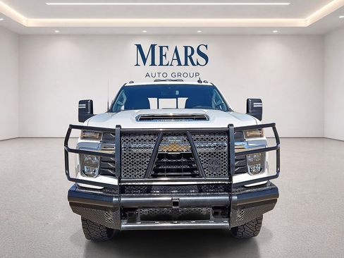 Used 2024 Chevrolet Silverado 2500 LT w/ Texas Edition AWD/4WD image 8