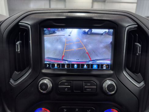 Used 2023 GMC Sierra 2500 AT4 w/ AT4 Preferred Package AWD/4WD image 14