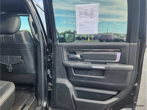 Used 2018 RAM 2500 Limited AWD/4WD image 52