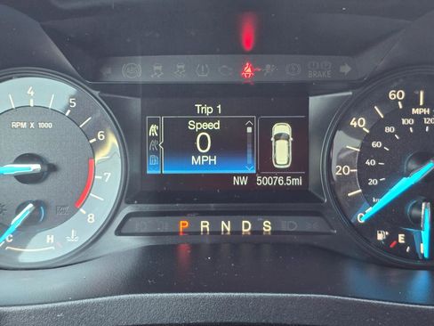 Used 2018 Ford Explorer 4WD image 8