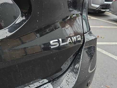 Used 2020 Nissan Rogue SL w/ Premium Package image 32