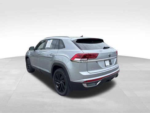Certified 2022 Volkswagen Atlas Cross Sport SE AWD/4WD image 5