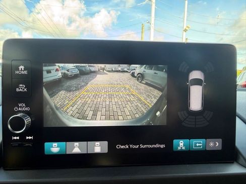 Used 2025 Honda Pilot EX-L image 26