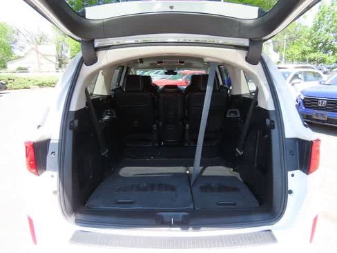 Used 2025 Honda Odyssey Elite image 11