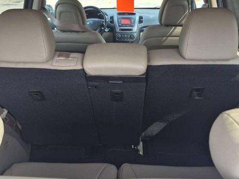 Used 2014 Kia Sorento LX w/ Premium Package AWD/4WD image 11