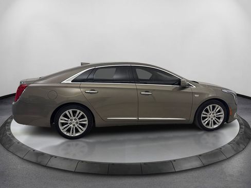 Used 2019 Cadillac XTS Luxury FWD image 4