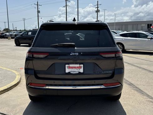 Used 2024 Jeep Grand Cherokee Laredo RWD image 6