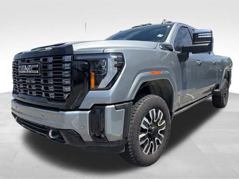 Used 2025 GMC Sierra 3500 Denali Ultimate image 1